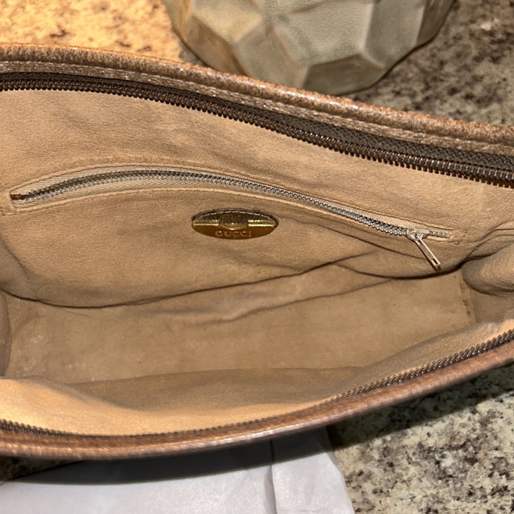 VINTAGE Gucci Plus Clutch - Picture 3 of 9